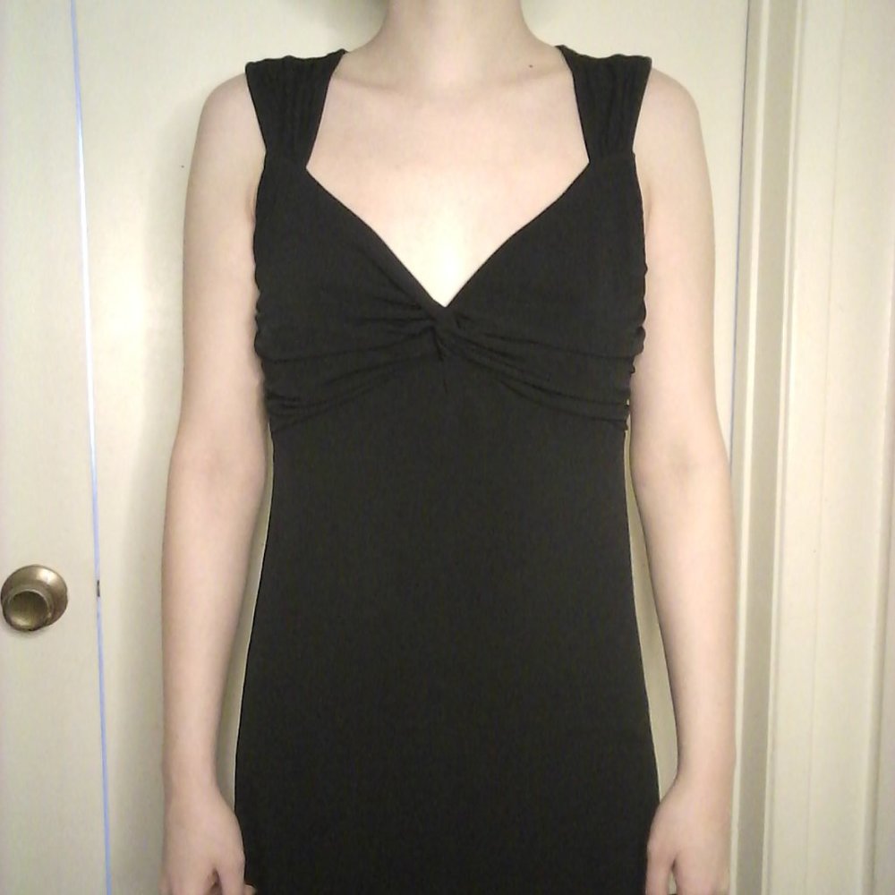 Simple Long Plain Black Vneck Dress